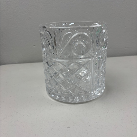 Elegant crystal/glass ice bucket, container, intricate, no lid or tongs - Picture 2 of 5